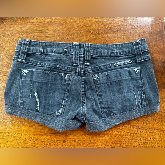Frankie B. Gray Distressed Plaid Low Rise Shorts With Cuff Size 28 EUC! - Picture 2 of 5